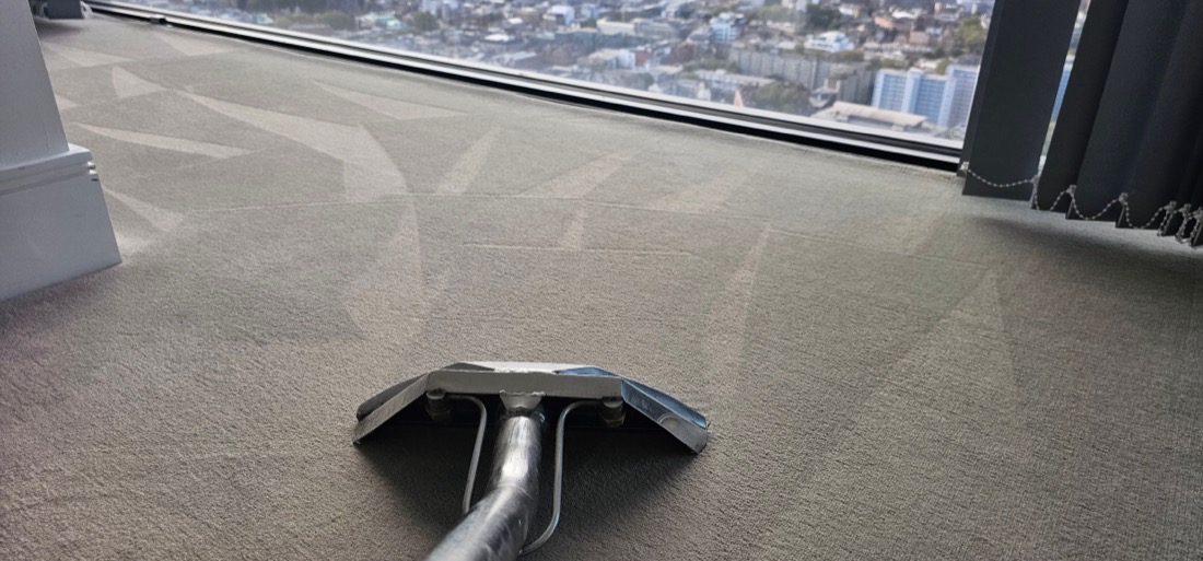 Carpet cleaning in a high-rise London apartment
